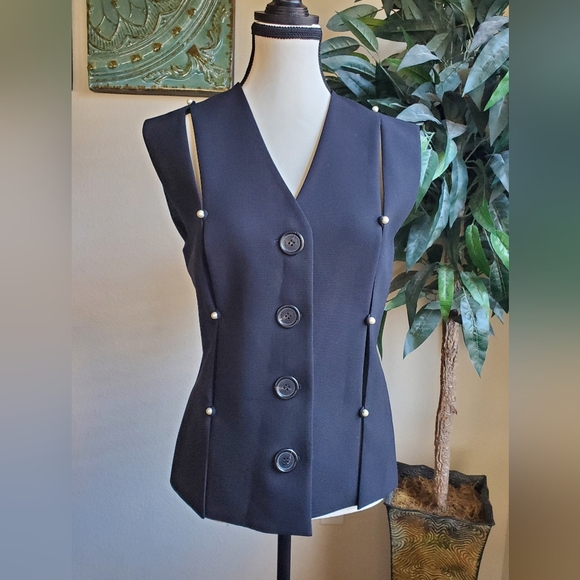 Marina Moscone Classic Black Carwash Top Pearl Embellish Tailored Vest Sze 0